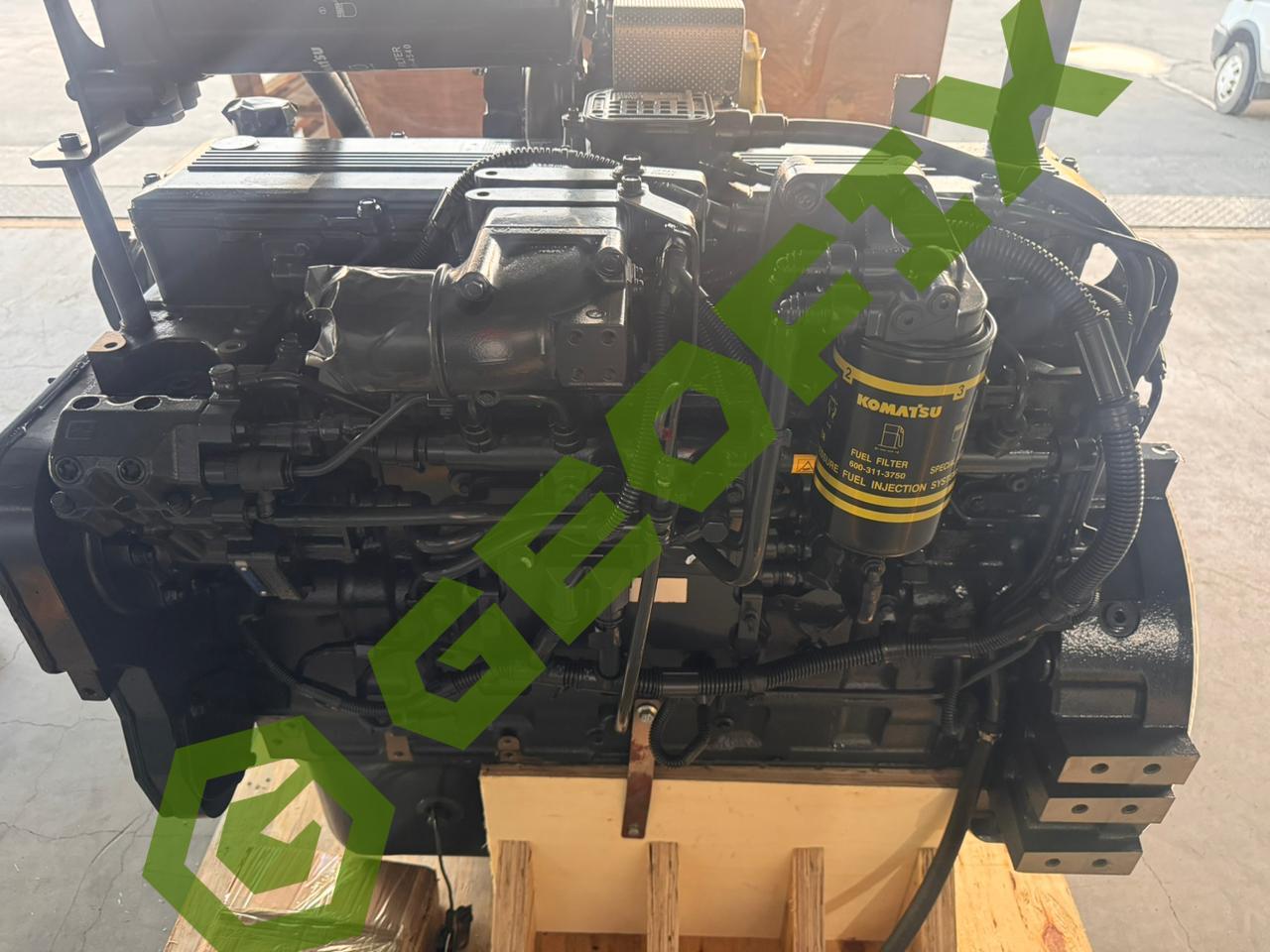 Двигатель Komatsu SAA6D114E